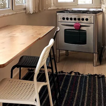 Flat In The Center Of Kadikoy,yeldegirmeni