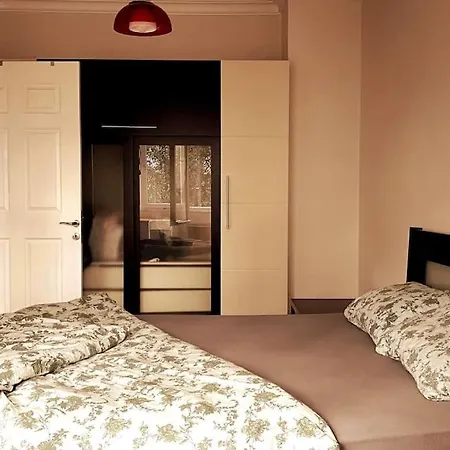 Flat In The Center Of Kadikoy,yeldegirmeni